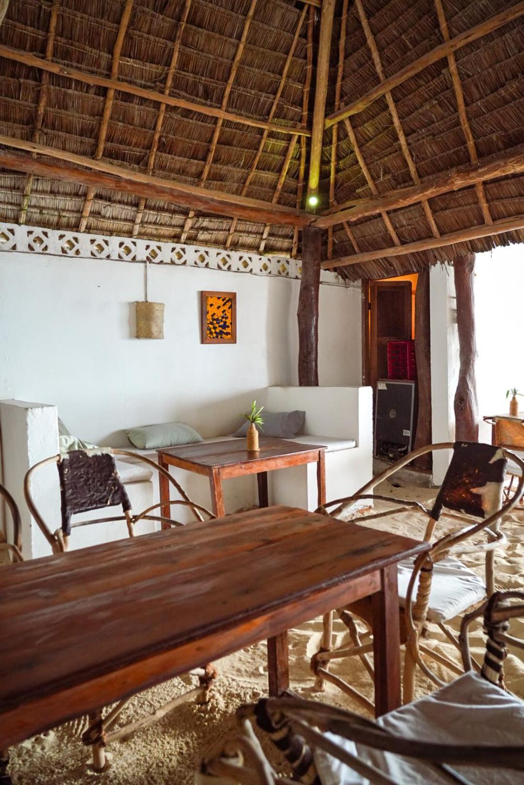 Makuti Beach Bungalows Bwejuu Exterior foto